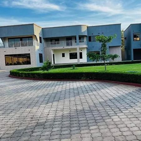 Kasbek Lodge And Tours Лусака Экстерьер фото