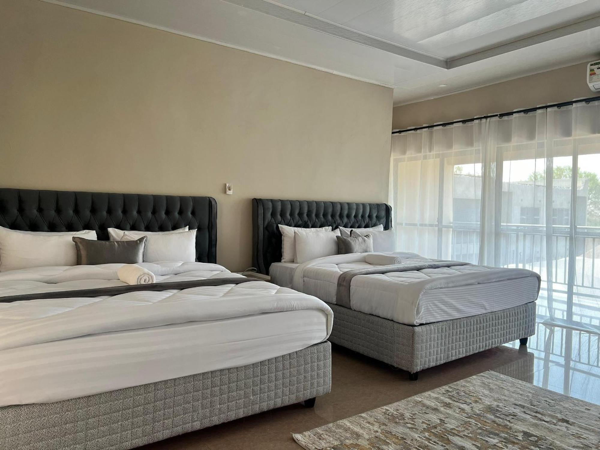 Kasbek Lodge And Tours Лусака Экстерьер фото