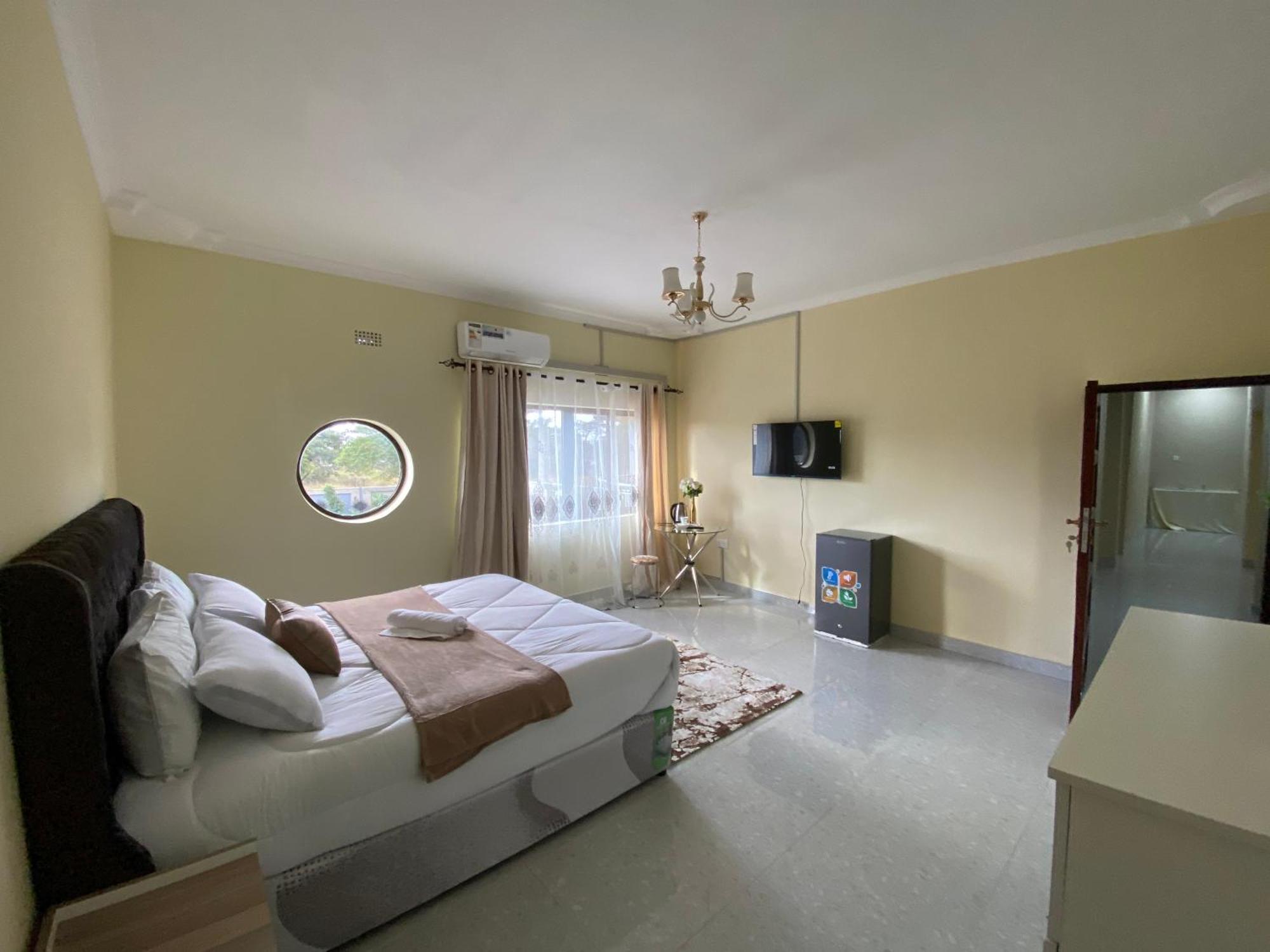Kasbek Lodge And Tours Лусака Экстерьер фото
